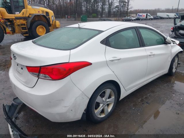 Photo 3 VIN: 5NPDH4AE3DH209978 - HYUNDAI ELANTRA 