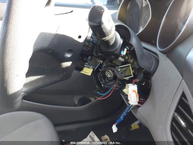 Photo 5 VIN: 5NPDH4AE3DH243712 - HYUNDAI ELANTRA 