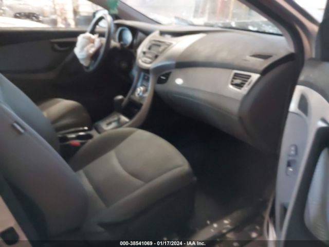 Photo 4 VIN: 5NPDH4AE3DH247565 - HYUNDAI ELANTRA 