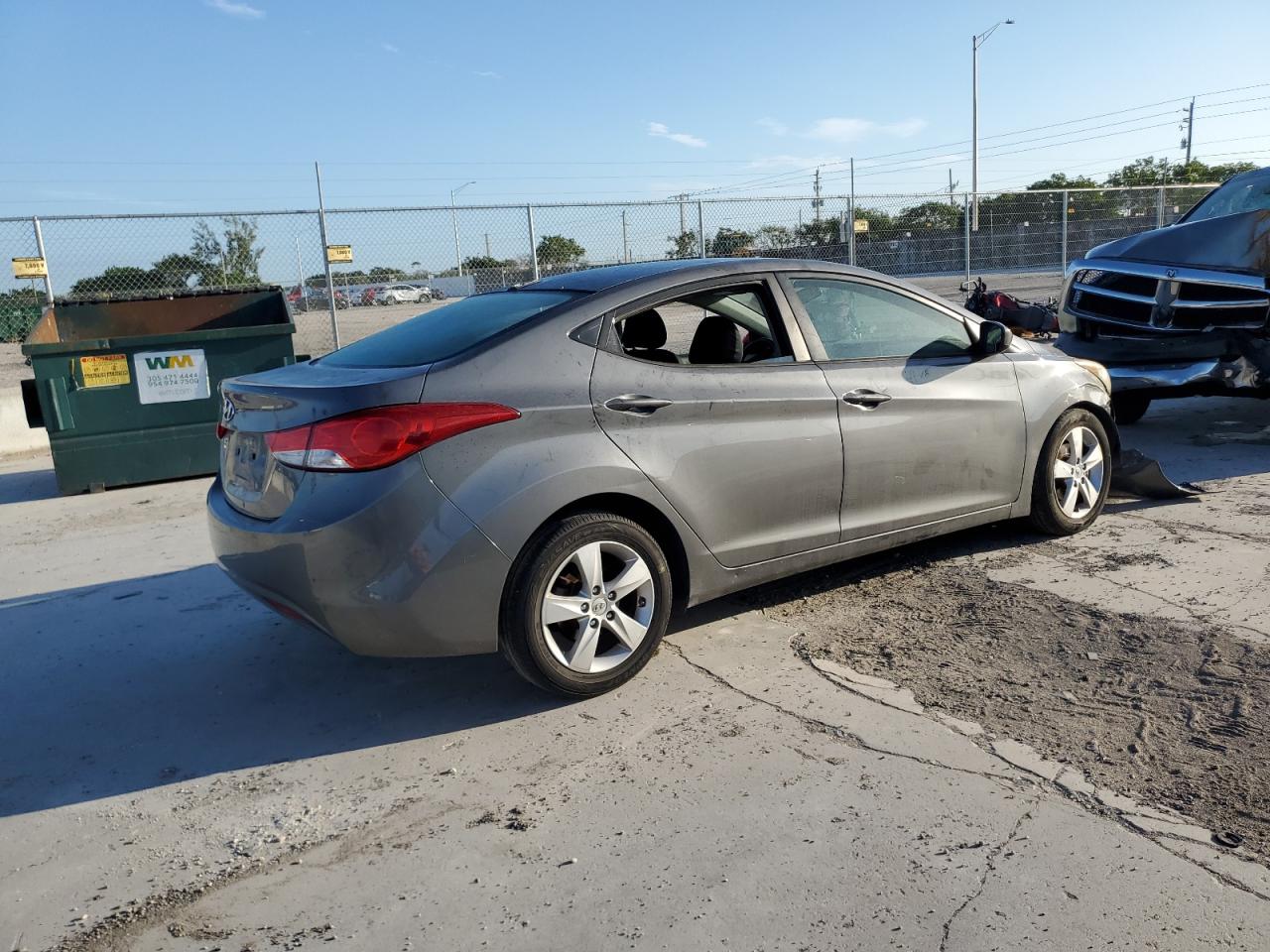 Photo 2 VIN: 5NPDH4AE3DH258260 - HYUNDAI ELANTRA 