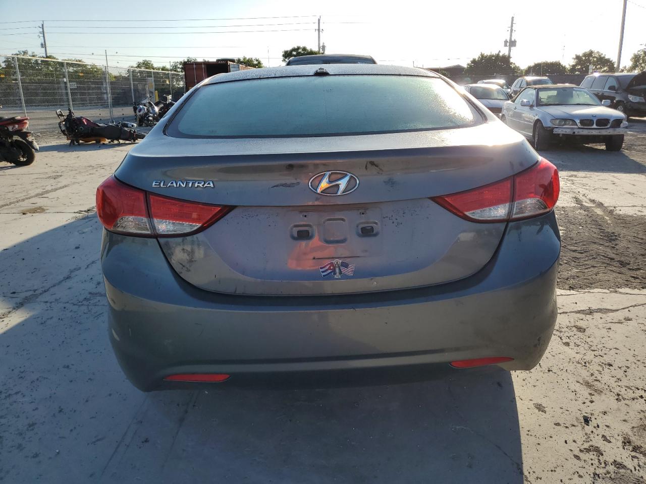 Photo 5 VIN: 5NPDH4AE3DH258260 - HYUNDAI ELANTRA 