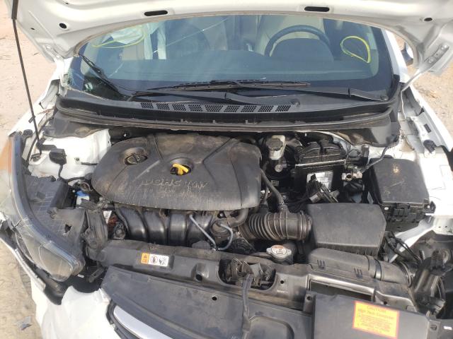 Photo 6 VIN: 5NPDH4AE3DH260980 - HYUNDAI ELANTRA GL 