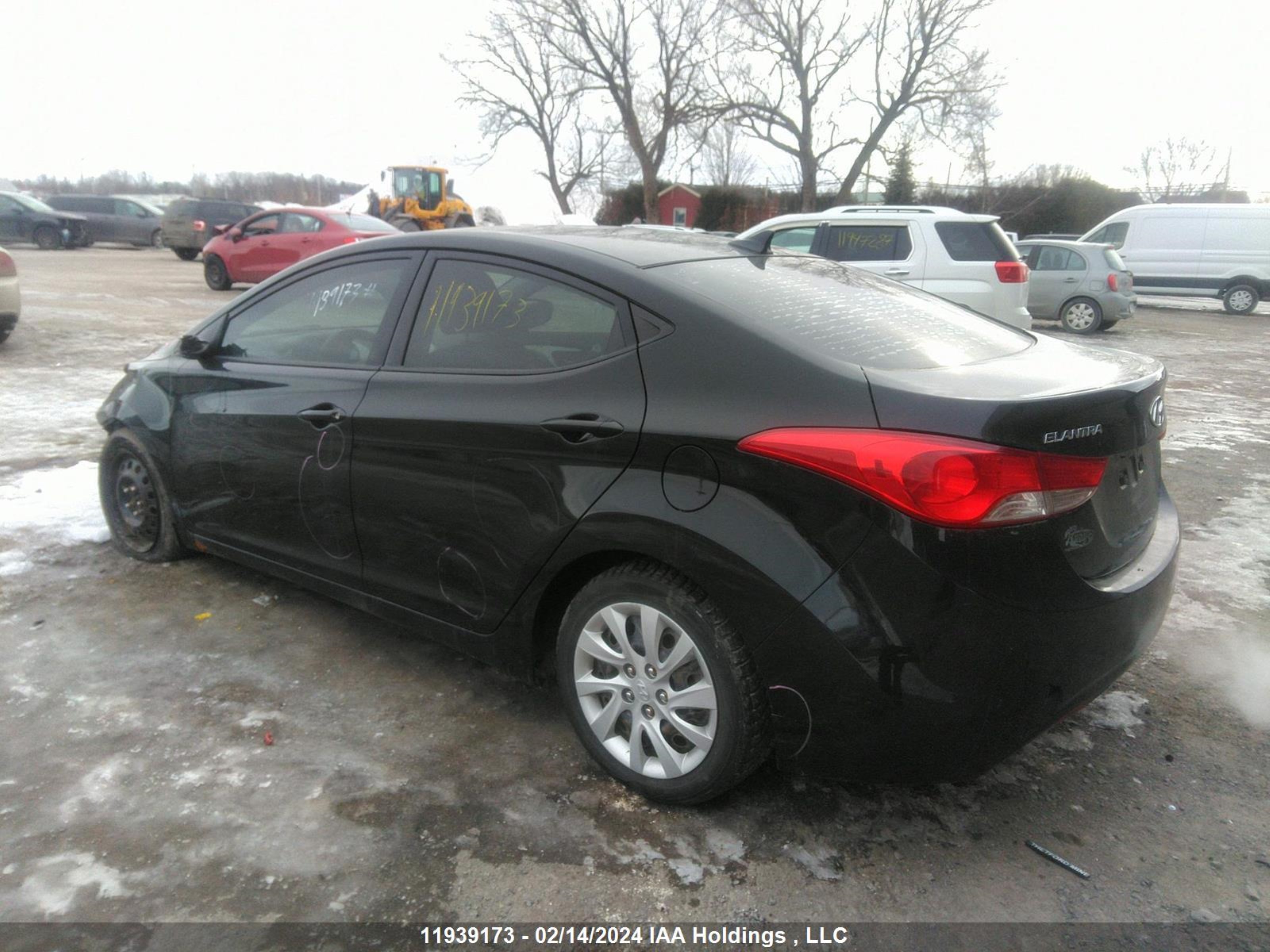 Photo 2 VIN: 5NPDH4AE3DH261854 - HYUNDAI ELANTRA 