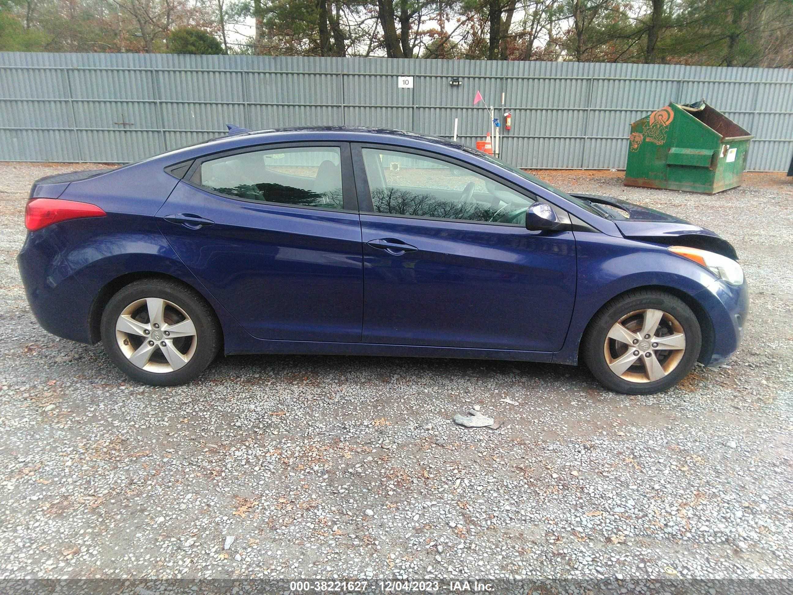 Photo 12 VIN: 5NPDH4AE3DH307862 - HYUNDAI ELANTRA 