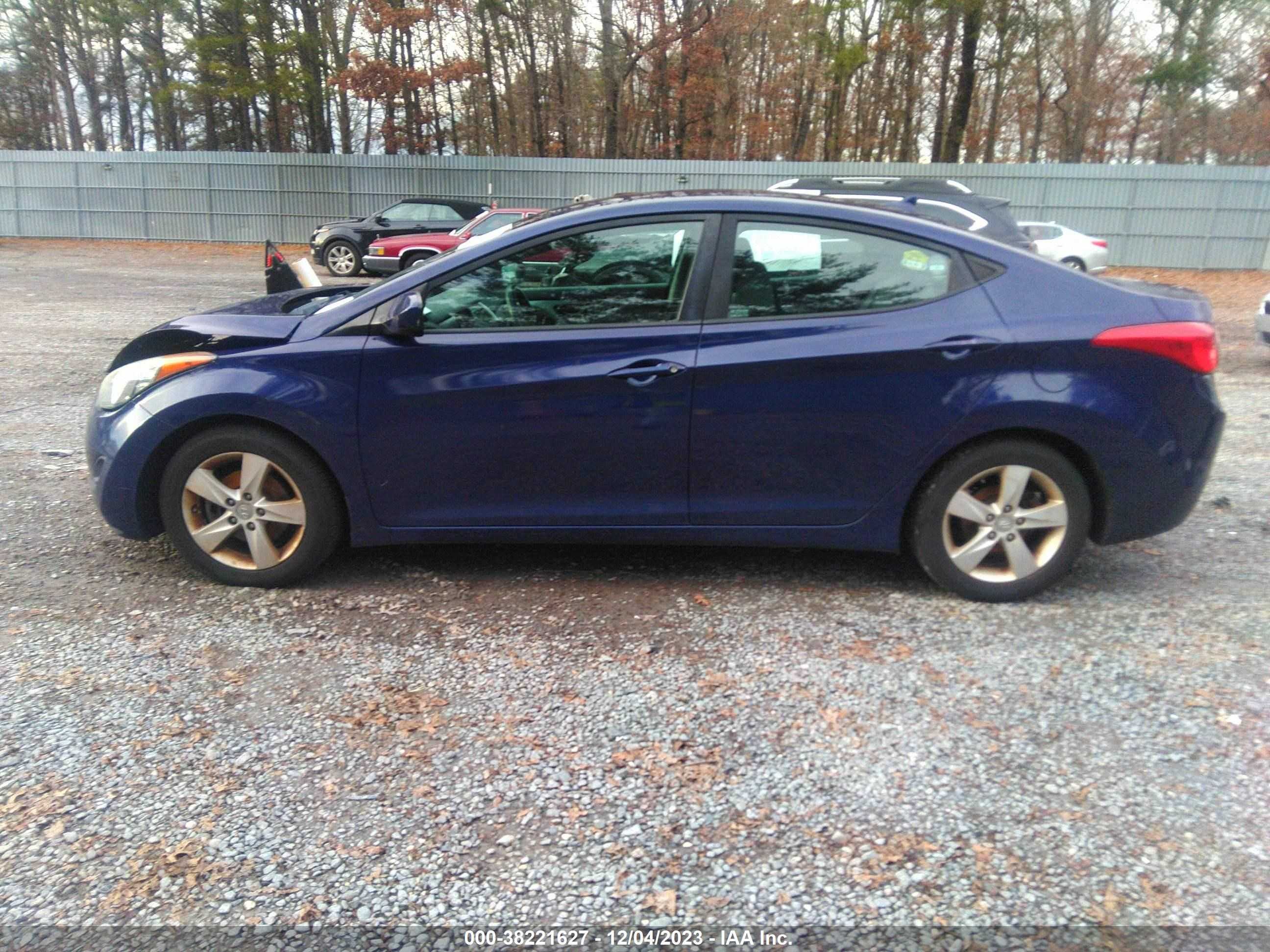 Photo 13 VIN: 5NPDH4AE3DH307862 - HYUNDAI ELANTRA 