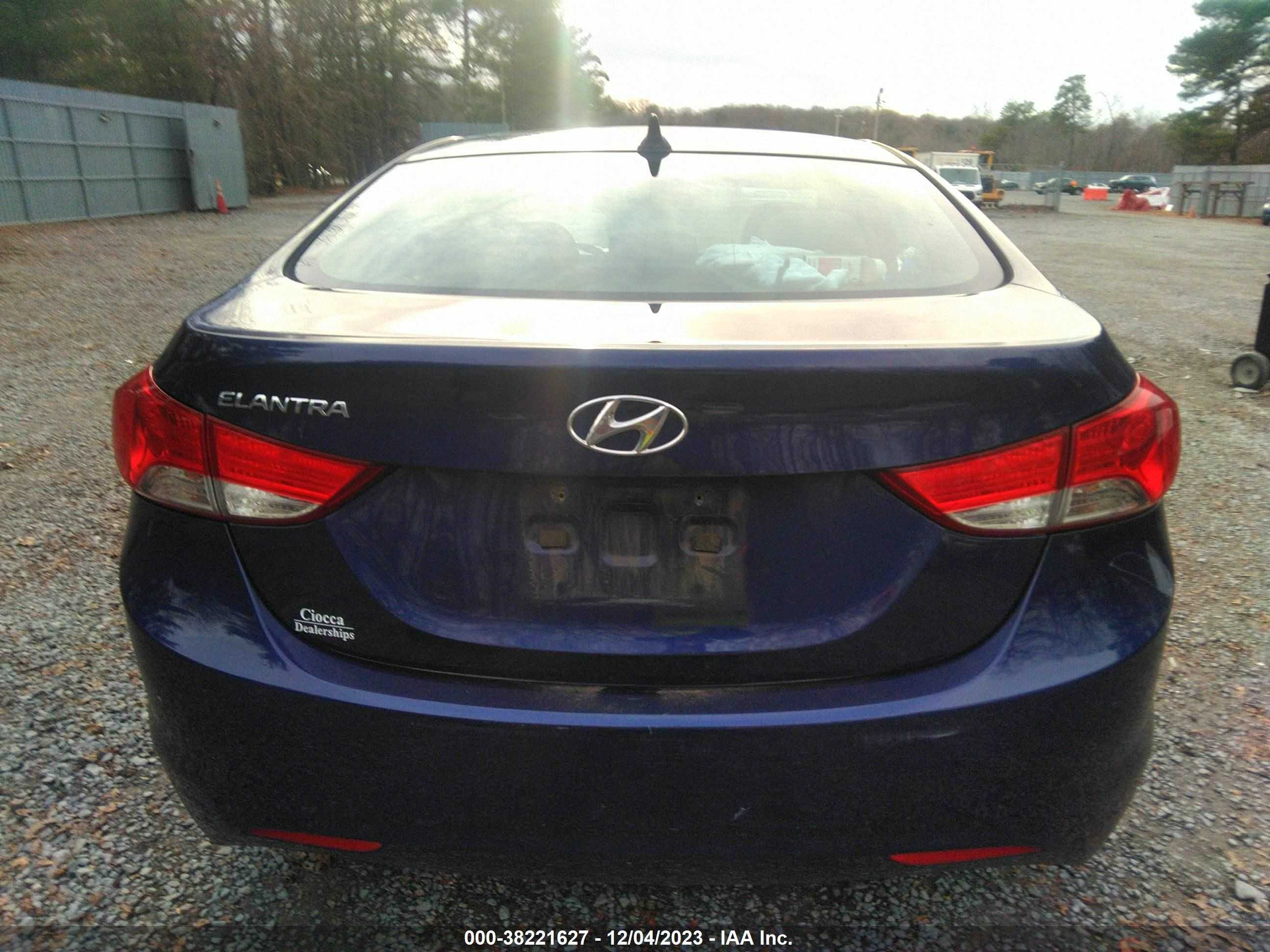 Photo 15 VIN: 5NPDH4AE3DH307862 - HYUNDAI ELANTRA 