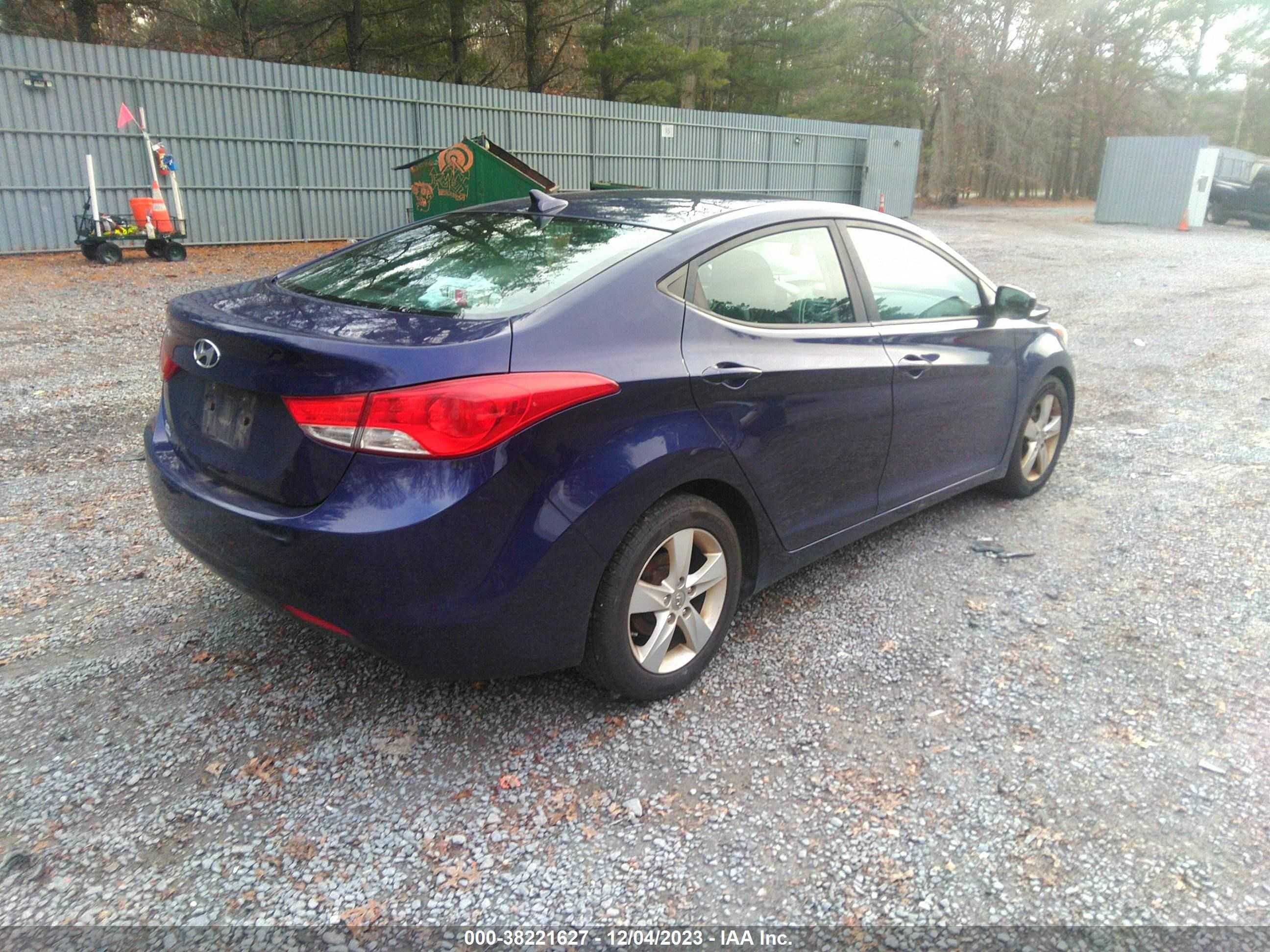 Photo 3 VIN: 5NPDH4AE3DH307862 - HYUNDAI ELANTRA 