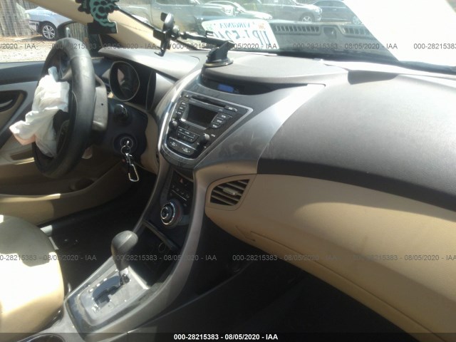 Photo 4 VIN: 5NPDH4AE3DH309384 - HYUNDAI ELANTRA 