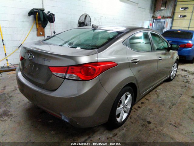 Photo 3 VIN: 5NPDH4AE3DH310082 - HYUNDAI ELANTRA 