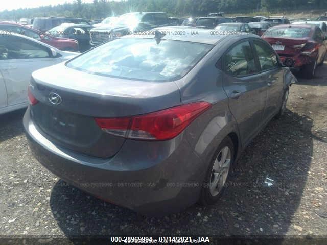 Photo 3 VIN: 5NPDH4AE3DH335919 - HYUNDAI ELANTRA 