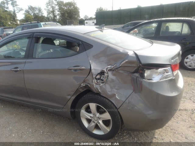 Photo 5 VIN: 5NPDH4AE3DH339596 - HYUNDAI ELANTRA 