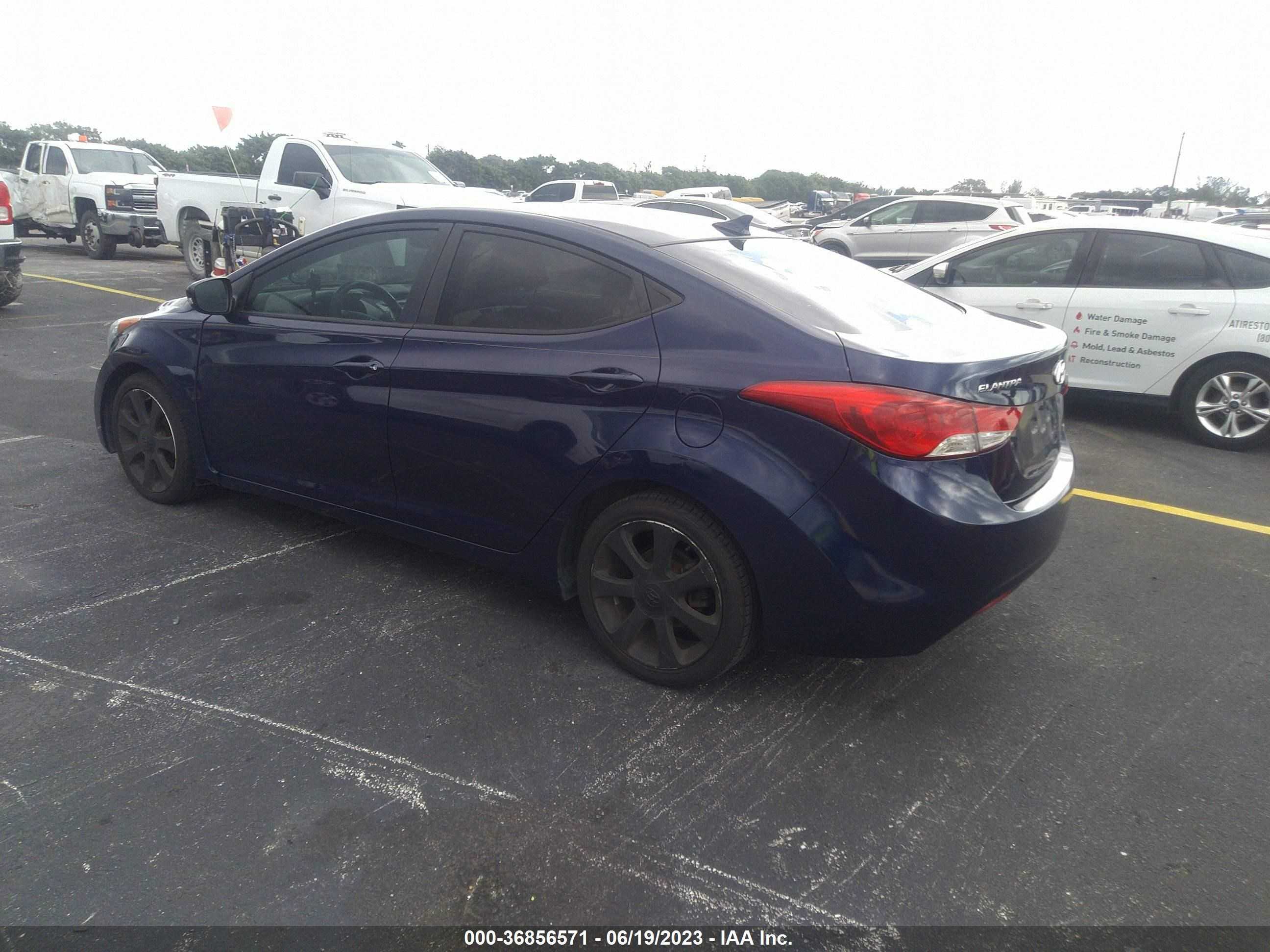 Photo 2 VIN: 5NPDH4AE3DH341364 - HYUNDAI ELANTRA 