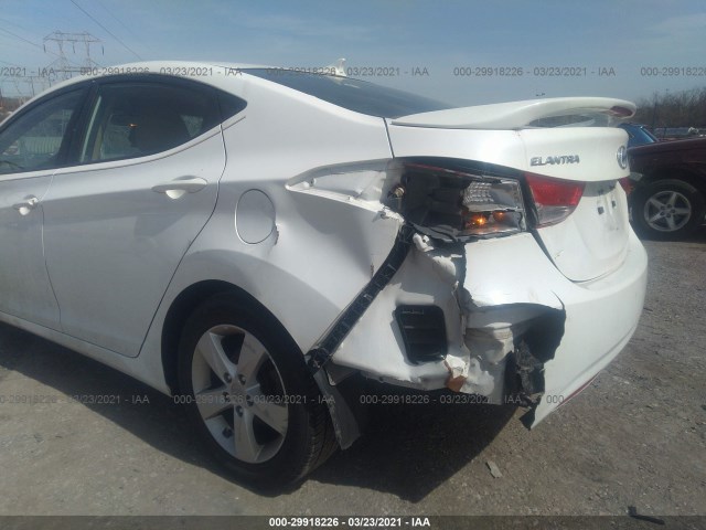 Photo 5 VIN: 5NPDH4AE3DH349450 - HYUNDAI ELANTRA 