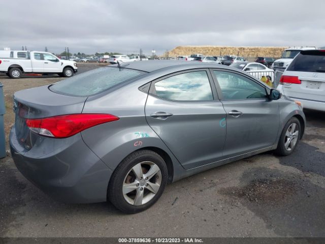 Photo 3 VIN: 5NPDH4AE3DH356429 - HYUNDAI ELANTRA 