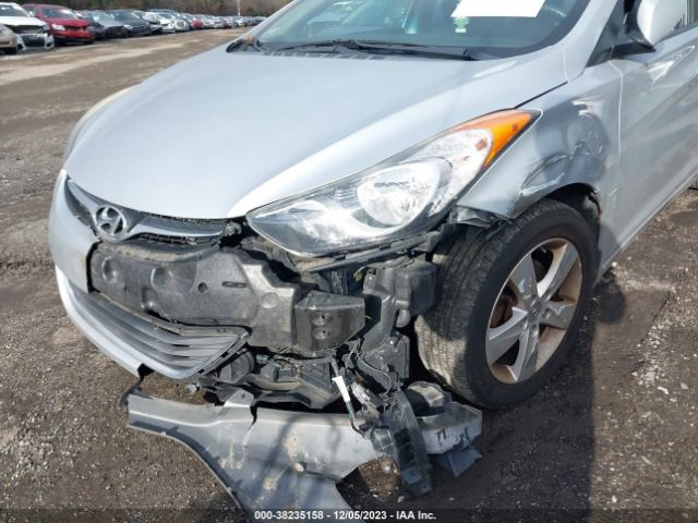 Photo 5 VIN: 5NPDH4AE3DH381816 - HYUNDAI ELANTRA 