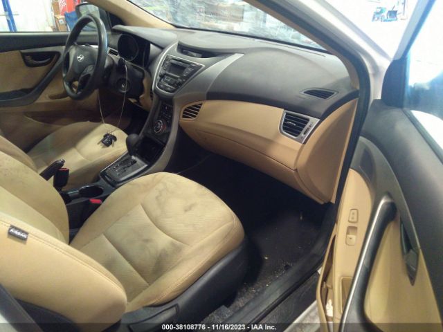 Photo 4 VIN: 5NPDH4AE3DH383937 - HYUNDAI ELANTRA 