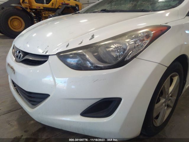 Photo 5 VIN: 5NPDH4AE3DH383937 - HYUNDAI ELANTRA 