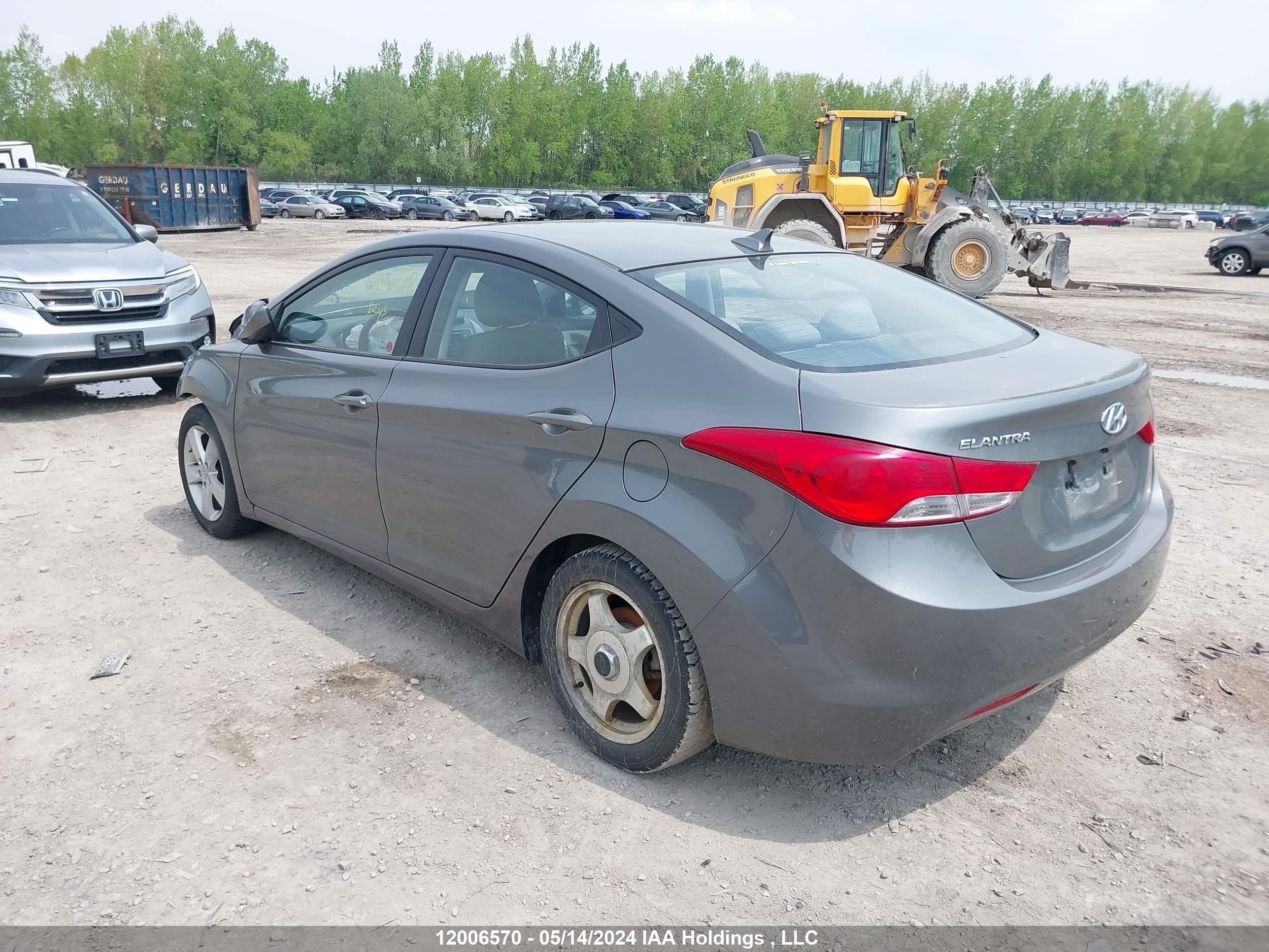 Photo 2 VIN: 5NPDH4AE3DH392184 - HYUNDAI ELANTRA 