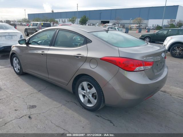 Photo 2 VIN: 5NPDH4AE3DH392833 - HYUNDAI ELANTRA 