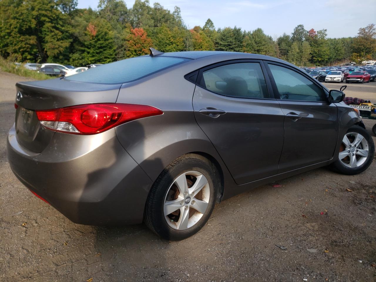 Photo 2 VIN: 5NPDH4AE3DH393786 - HYUNDAI ELANTRA 