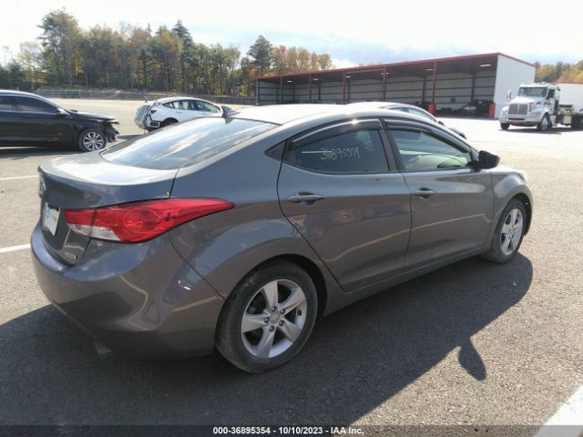 Photo 3 VIN: 5NPDH4AE3DH412059 - HYUNDAI ELANTRA 