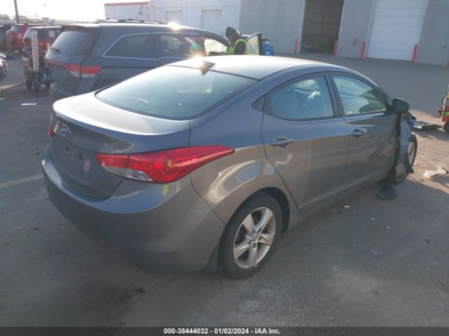 Photo 3 VIN: 5NPDH4AE3DH414832 - HYUNDAI ELANTRA 