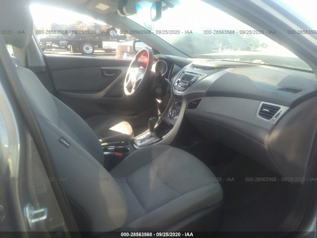 Photo 4 VIN: 5NPDH4AE3DH420372 - HYUNDAI ELANTRA 