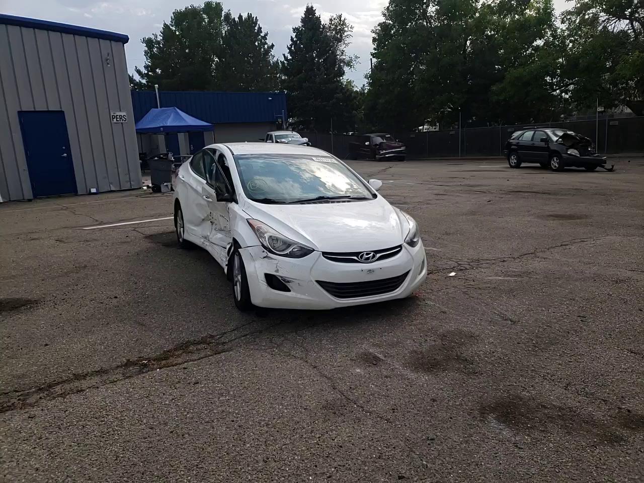 Photo 10 VIN: 5NPDH4AE3DH421490 - HYUNDAI ELANTRA GL 