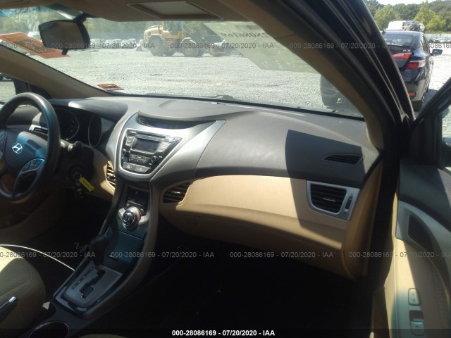 Photo 4 VIN: 5NPDH4AE3DH422591 - HYUNDAI ELANTRA 