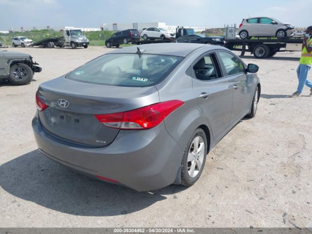 Photo 3 VIN: 5NPDH4AE3DH424003 - HYUNDAI ELANTRA 