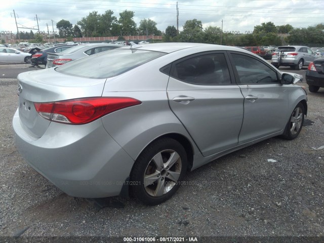 Photo 3 VIN: 5NPDH4AE3DH442940 - HYUNDAI ELANTRA 