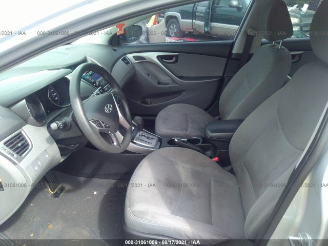 Photo 4 VIN: 5NPDH4AE3DH442940 - HYUNDAI ELANTRA 