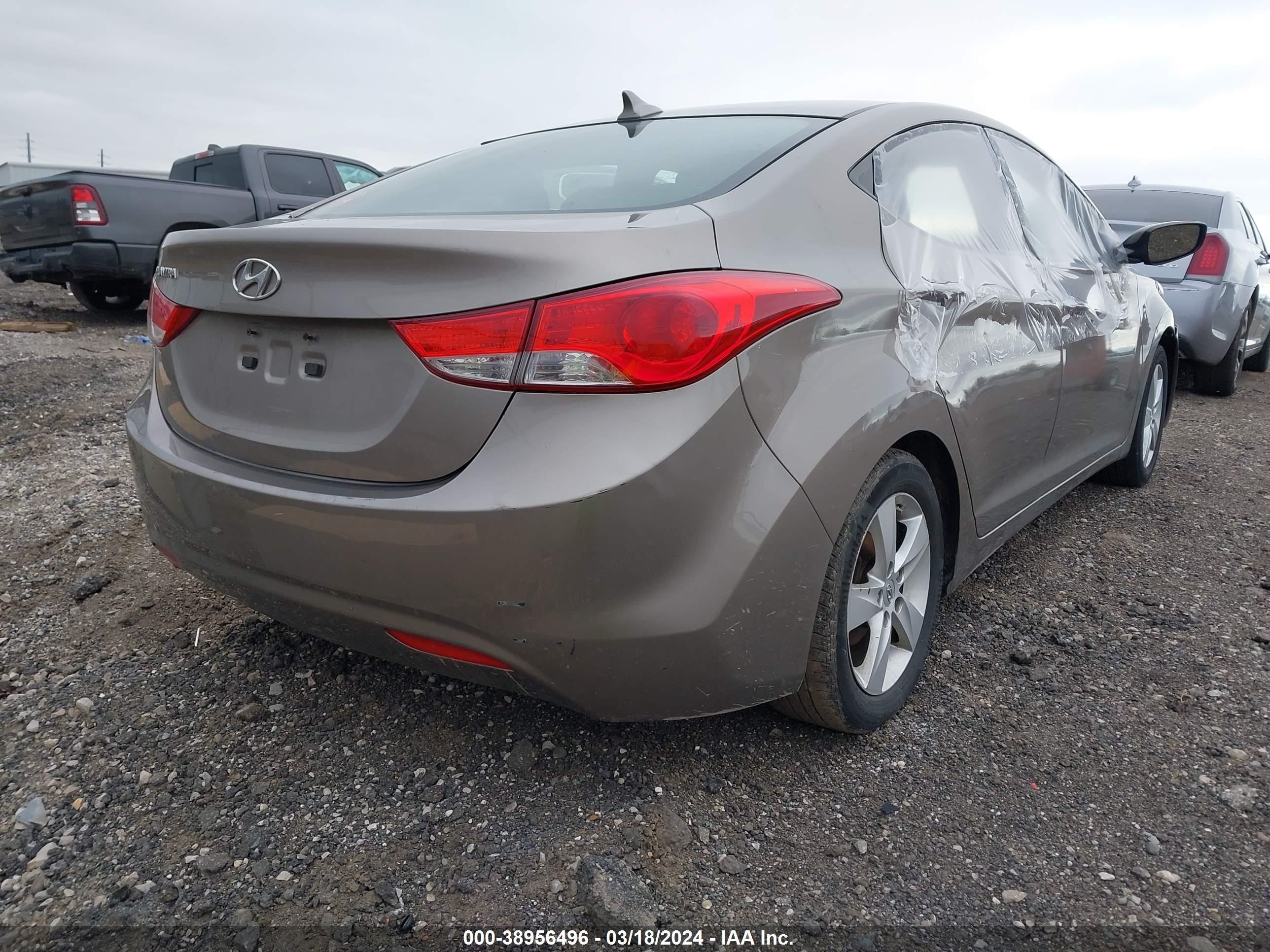 Photo 3 VIN: 5NPDH4AE3DH451184 - HYUNDAI ELANTRA 