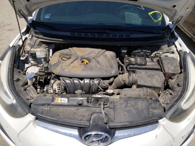 Photo 6 VIN: 5NPDH4AE3EH511398 - HYUNDAI ELANTRA SE 