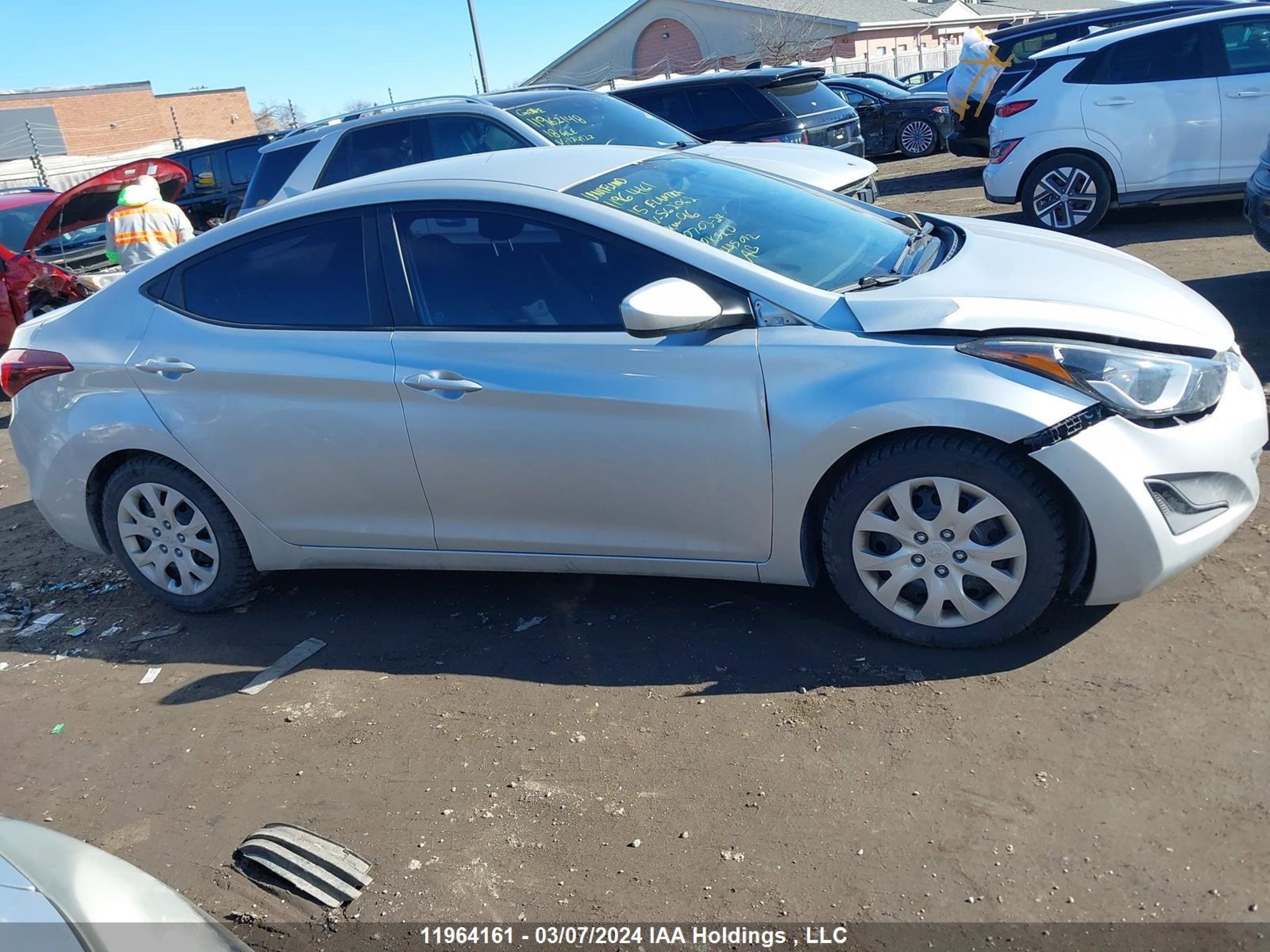 Photo 13 VIN: 5NPDH4AE3FH562062 - HYUNDAI ELANTRA 