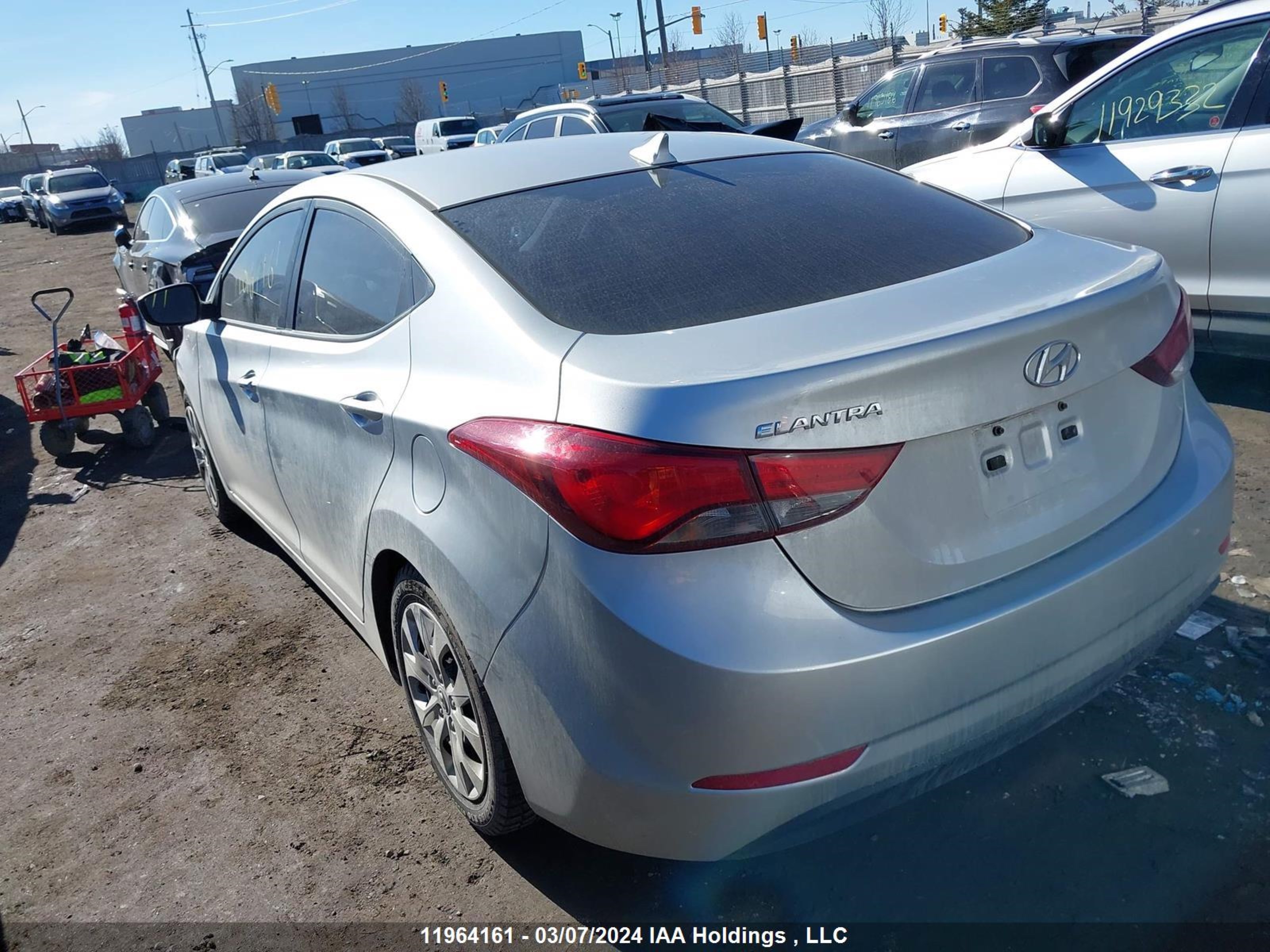 Photo 2 VIN: 5NPDH4AE3FH562062 - HYUNDAI ELANTRA 