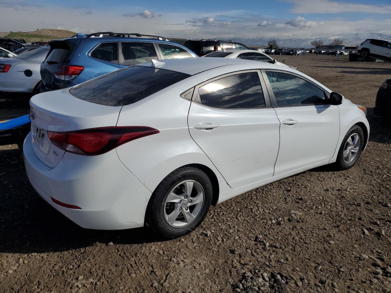 Photo 2 VIN: 5NPDH4AE3FH566418 - HYUNDAI ELANTRA 