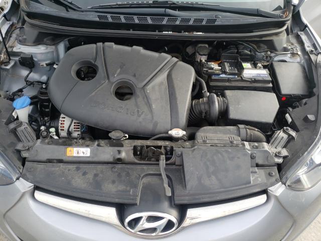 Photo 6 VIN: 5NPDH4AE3FH570582 - HYUNDAI ELANTRA SE 