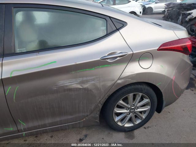 Photo 5 VIN: 5NPDH4AE3FH572638 - HYUNDAI ELANTRA 