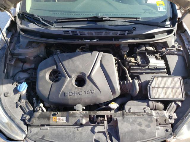 Photo 6 VIN: 5NPDH4AE3FH574826 - HYUNDAI ELANTRA SE 