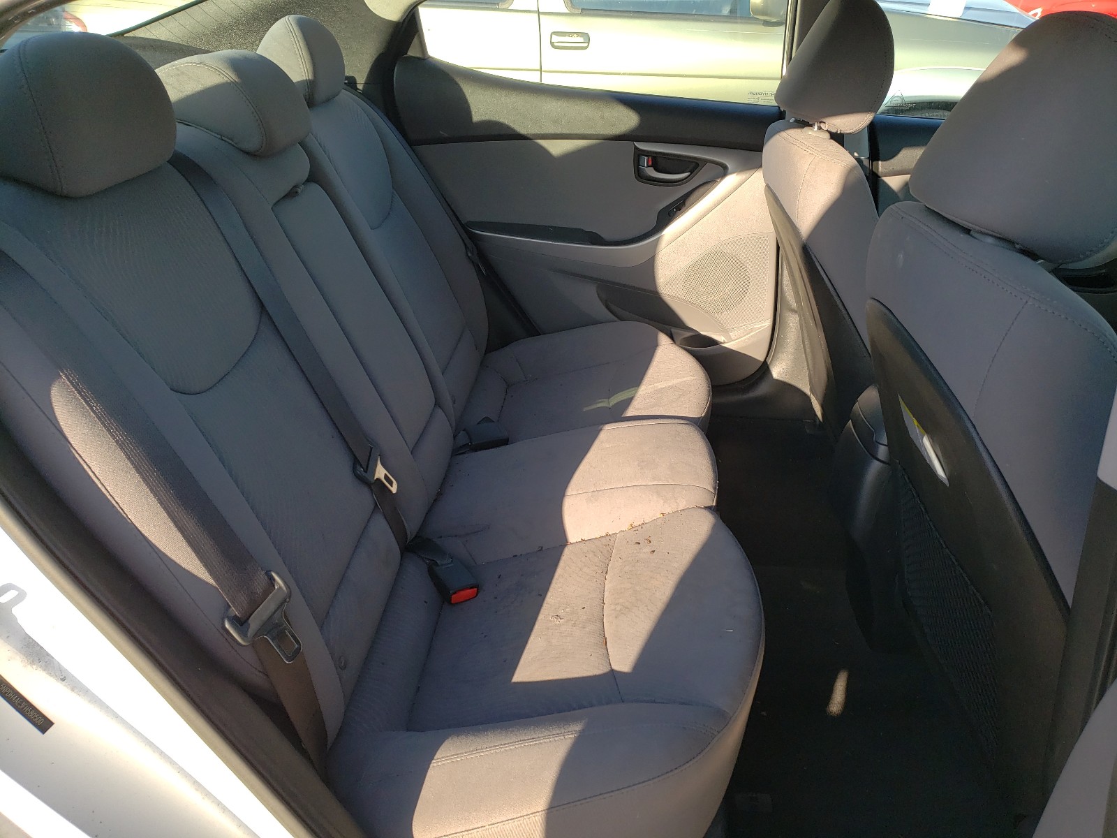 Photo 5 VIN: 5NPDH4AE3FH580500 - HYUNDAI ELANTRA SE 