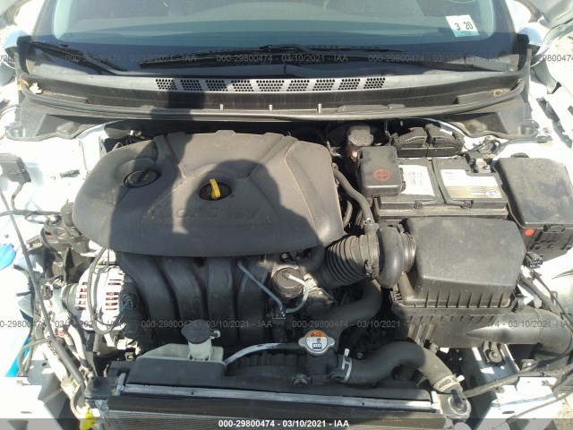 Photo 9 VIN: 5NPDH4AE3FH599709 - HYUNDAI ELANTRA 