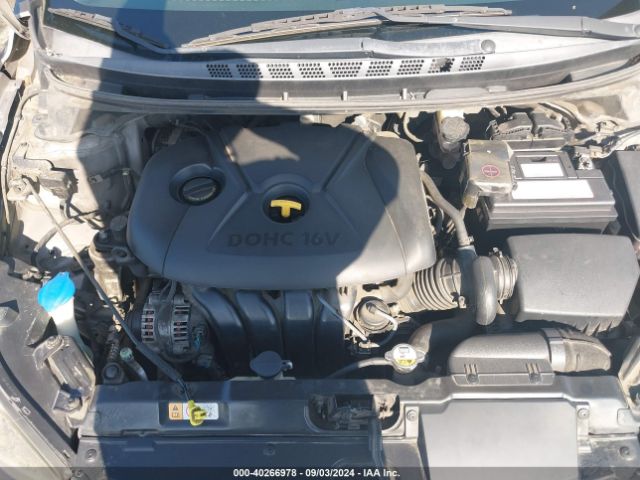 Photo 9 VIN: 5NPDH4AE3FH616766 - HYUNDAI ELANTRA 