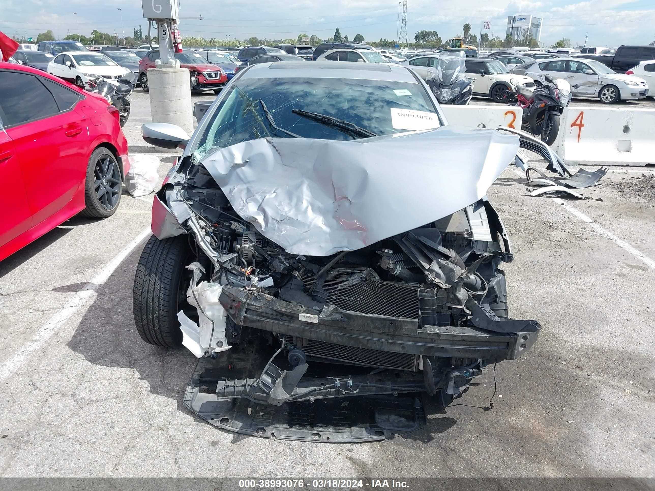 Photo 5 VIN: 5NPDH4AE3FH640985 - HYUNDAI ELANTRA 