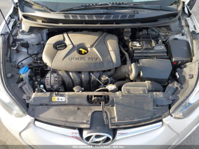 Photo 9 VIN: 5NPDH4AE3FH645507 - HYUNDAI ELANTRA 