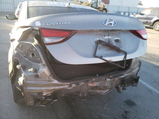 Photo 8 VIN: 5NPDH4AE3FH645605 - HYUNDAI ELANTRA SE 