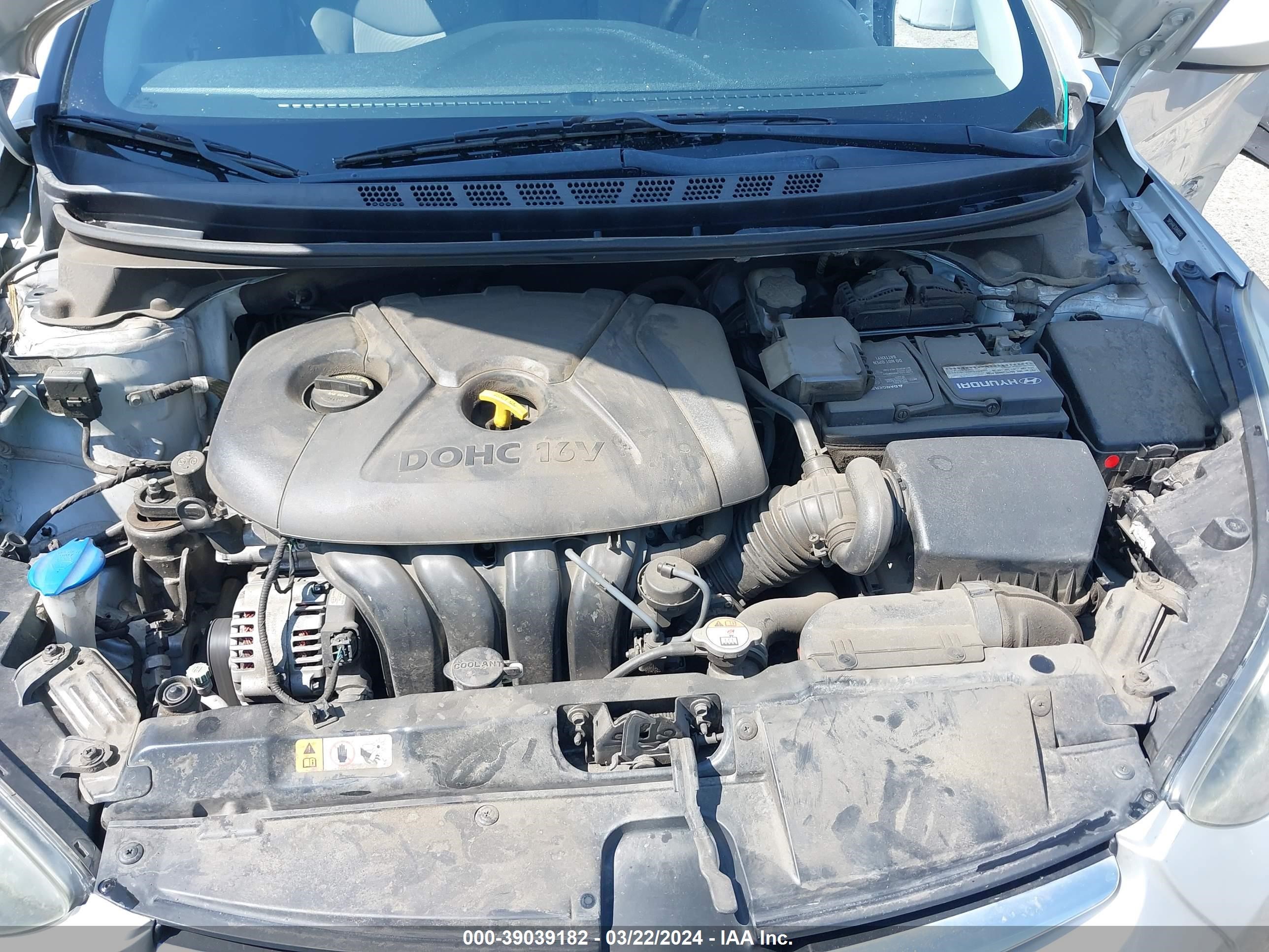 Photo 9 VIN: 5NPDH4AE3GH680582 - HYUNDAI ELANTRA 