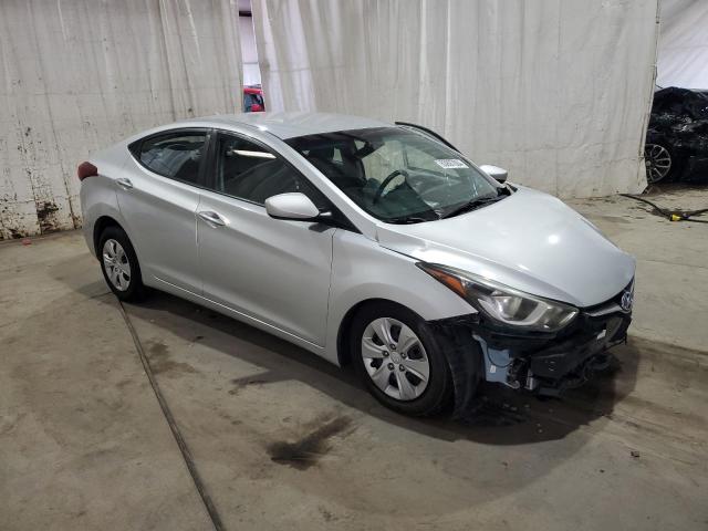 Photo 3 VIN: 5NPDH4AE3GH684891 - HYUNDAI ELANTRA SE 