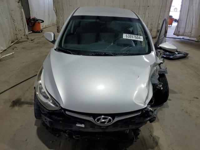 Photo 4 VIN: 5NPDH4AE3GH684891 - HYUNDAI ELANTRA SE 