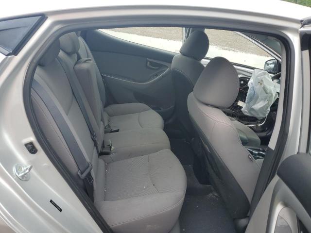 Photo 9 VIN: 5NPDH4AE3GH684891 - HYUNDAI ELANTRA SE 